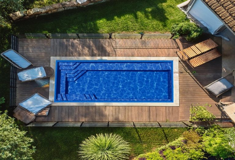 Coral Cay Plunge 30'