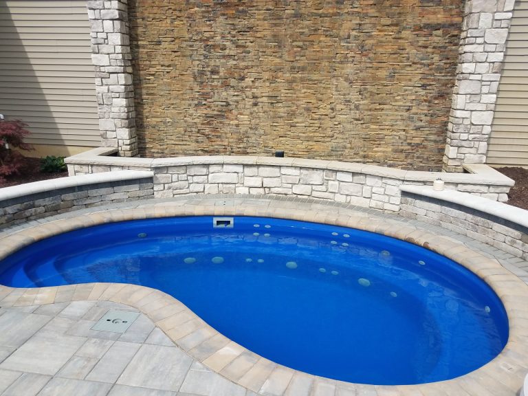 Crispin Plunge in Ocean Shimmer