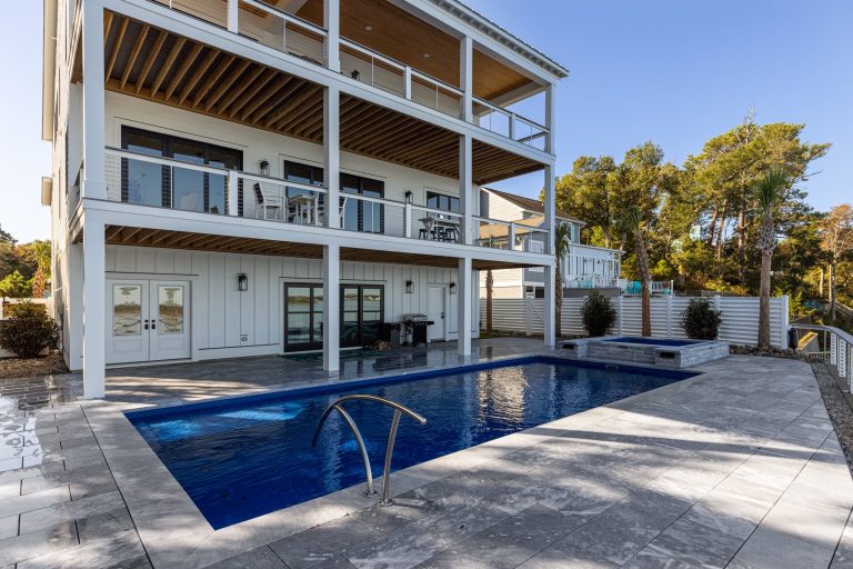 Whitsunday Lounger with Cube Spa in Ocean Shimmer