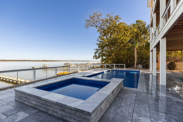 Whitsunday Lounger with Cube Spa in Ocean Shimmer