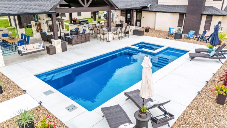 Castaway Fibreglass Pool in Aquamarine Shimmer